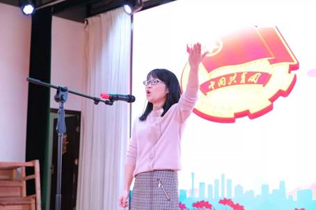 说明: C:\Users\Administrator\Desktop\1d9a80f575ff1320d6e6389fc44dc003.jpg