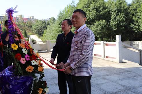 说明: C:\Users\Administrator\Desktop\78cd08d884d09bfc4d7e2064bf80b01.jpg