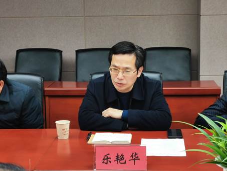 说明: C:\Users\Administrator\Desktop\校长单照1.jpg