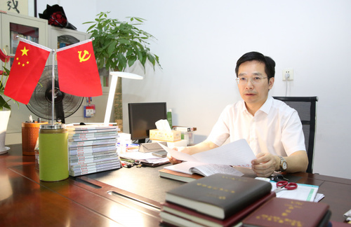 党委书记 乐艳华